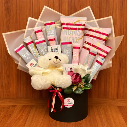 Teddy Bear &amp; Chocolate Luxury Gift Basket